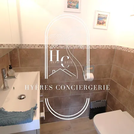 Ceinturon A 50m Jacuzzi Clim Pk Wifi By Hc Hyères
